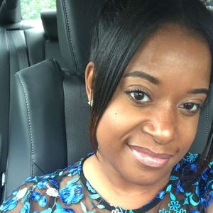 Meet your Posher, DeJaneé